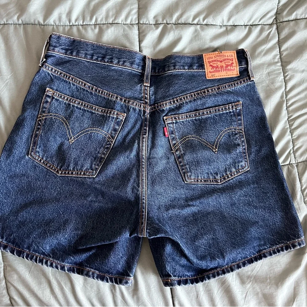 Levi Strauss 501 jean shorts - Picture 2 of 4